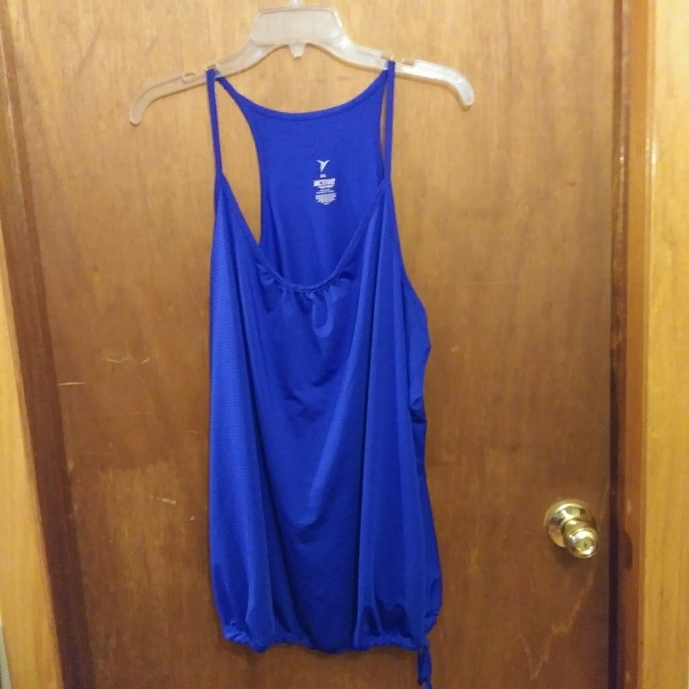Active by Old Navy bubble workout shirt